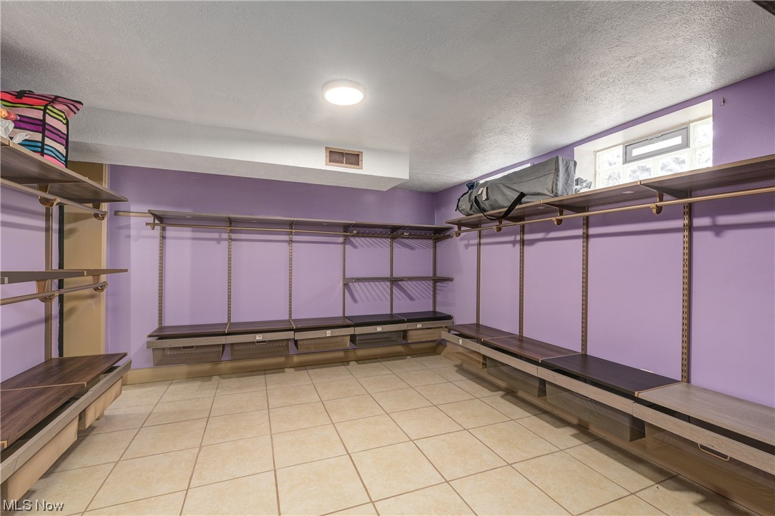 9897 Biddulph Road Cleveland, OH 44144 - Photo 40 of 47 Gallery Image 40