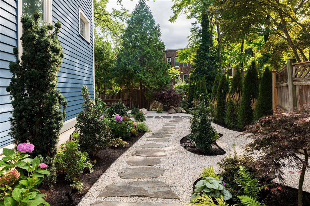 7 Stetson Street Brookline, MA 02446 - Photo 3 of 23