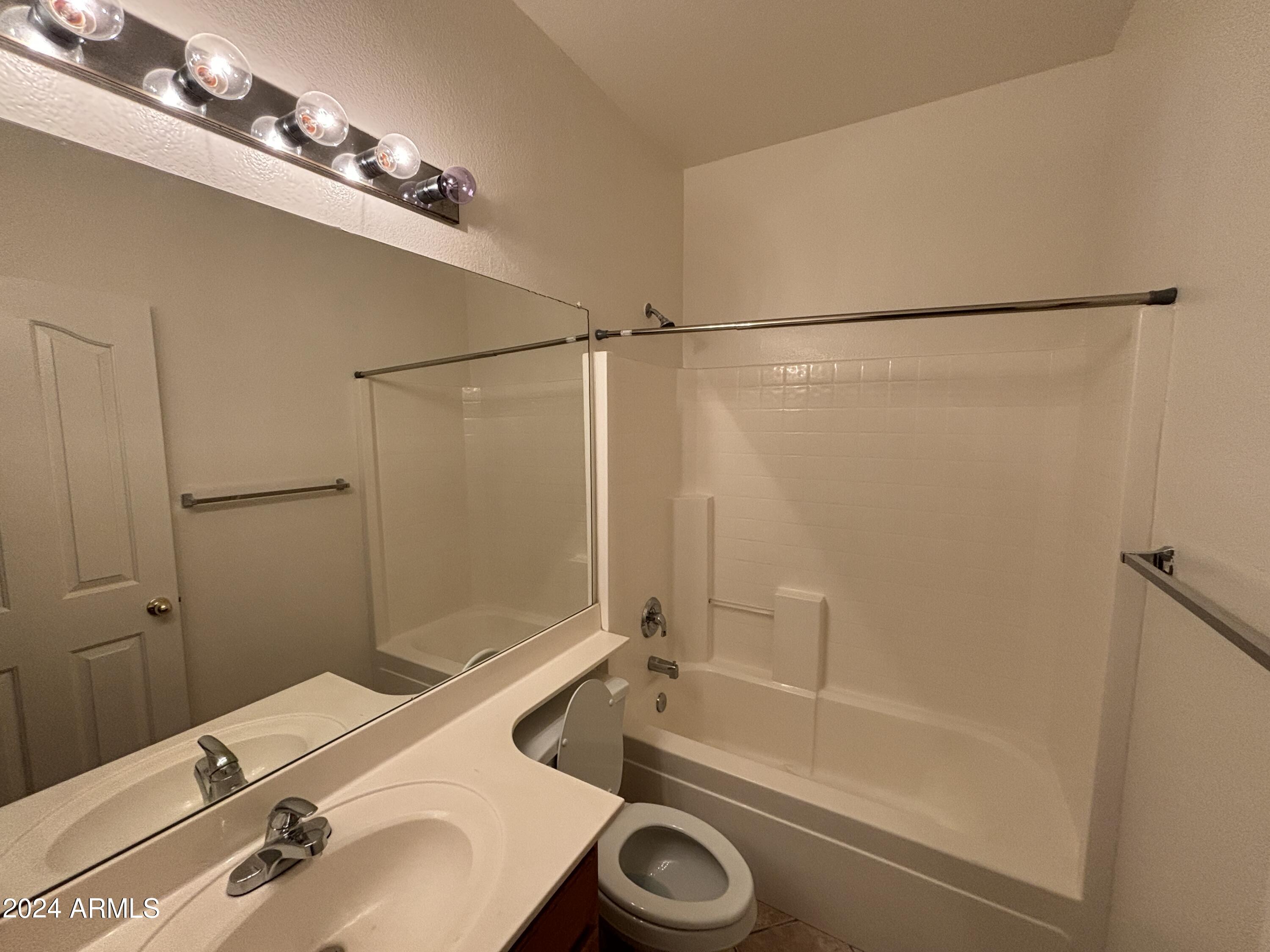4115 East Rustler Way Gilbert, AZ 85297 - Photo 19 of 31 S