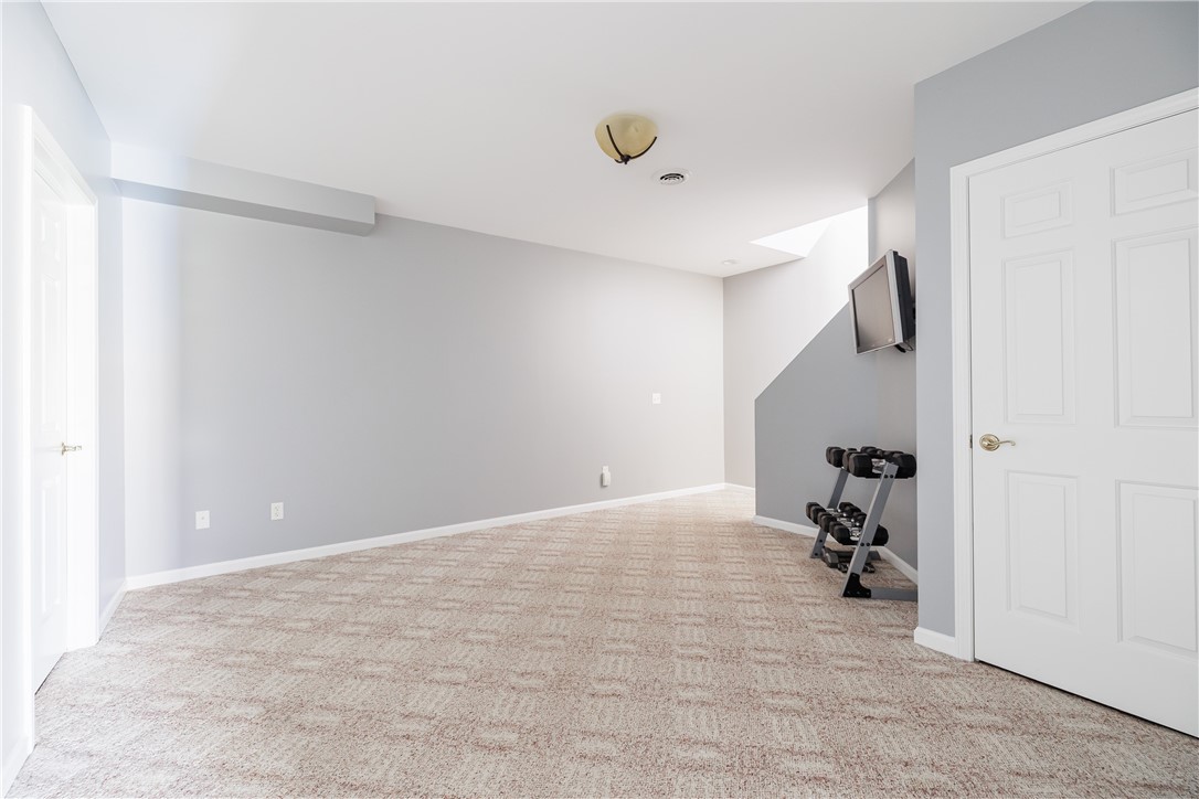 1548 Fallen Leaf Terrace Webster, NY 14580 - Photo 35 of 50