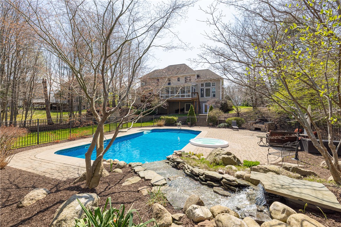 1548 Fallen Leaf Terrace Webster, NY 14580 - Photo 4 of 50