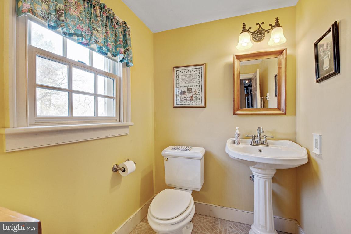 3473 Uniontown Road Westminster, MD 21158 - Photo 17 of 39 Gallery Image 17