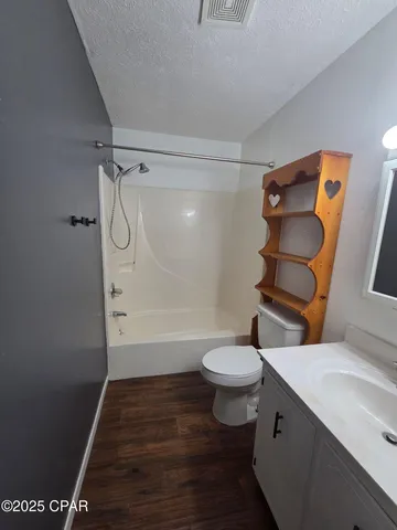 $1,600 | 209 South Mary Ella Avenue, Panama City, FL 32404