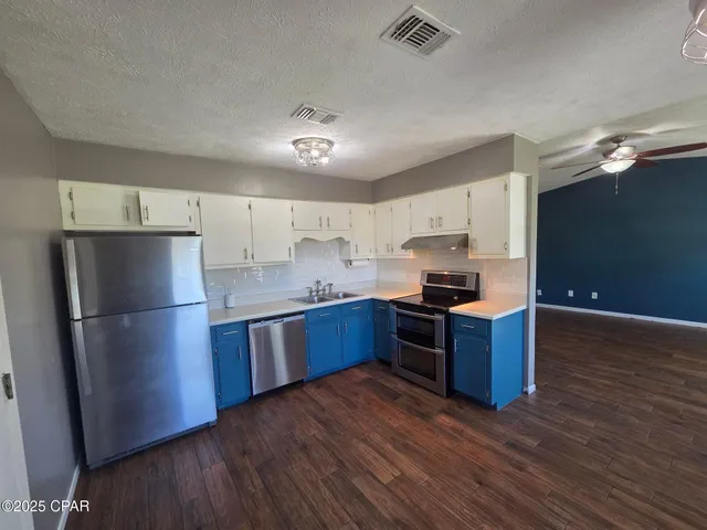 $1,600 | 209 South Mary Ella Avenue, Panama City, FL 32404