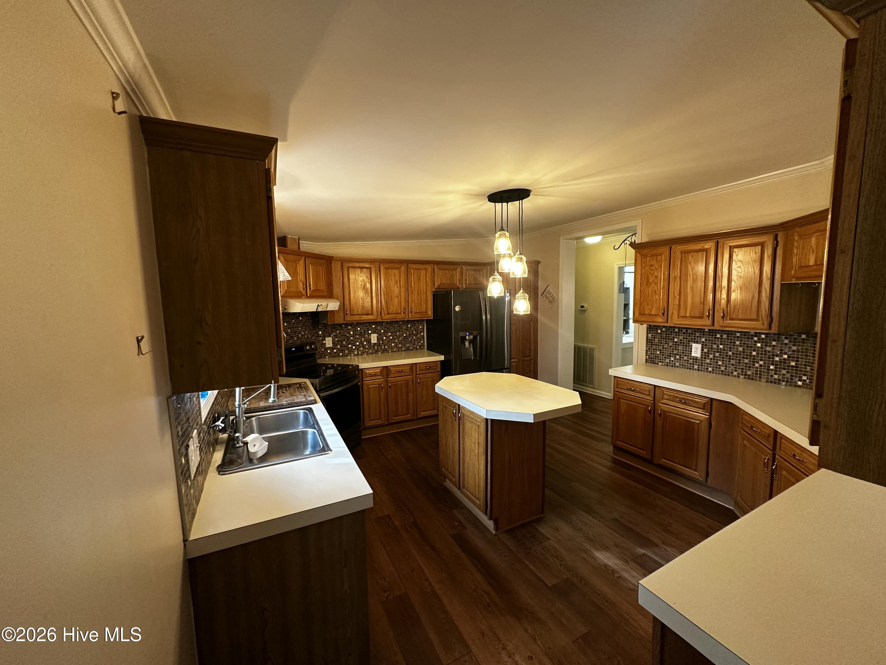 209 Old Ironsides Road Newport, NC 28570 - Photo 16 of 52 Kitchen