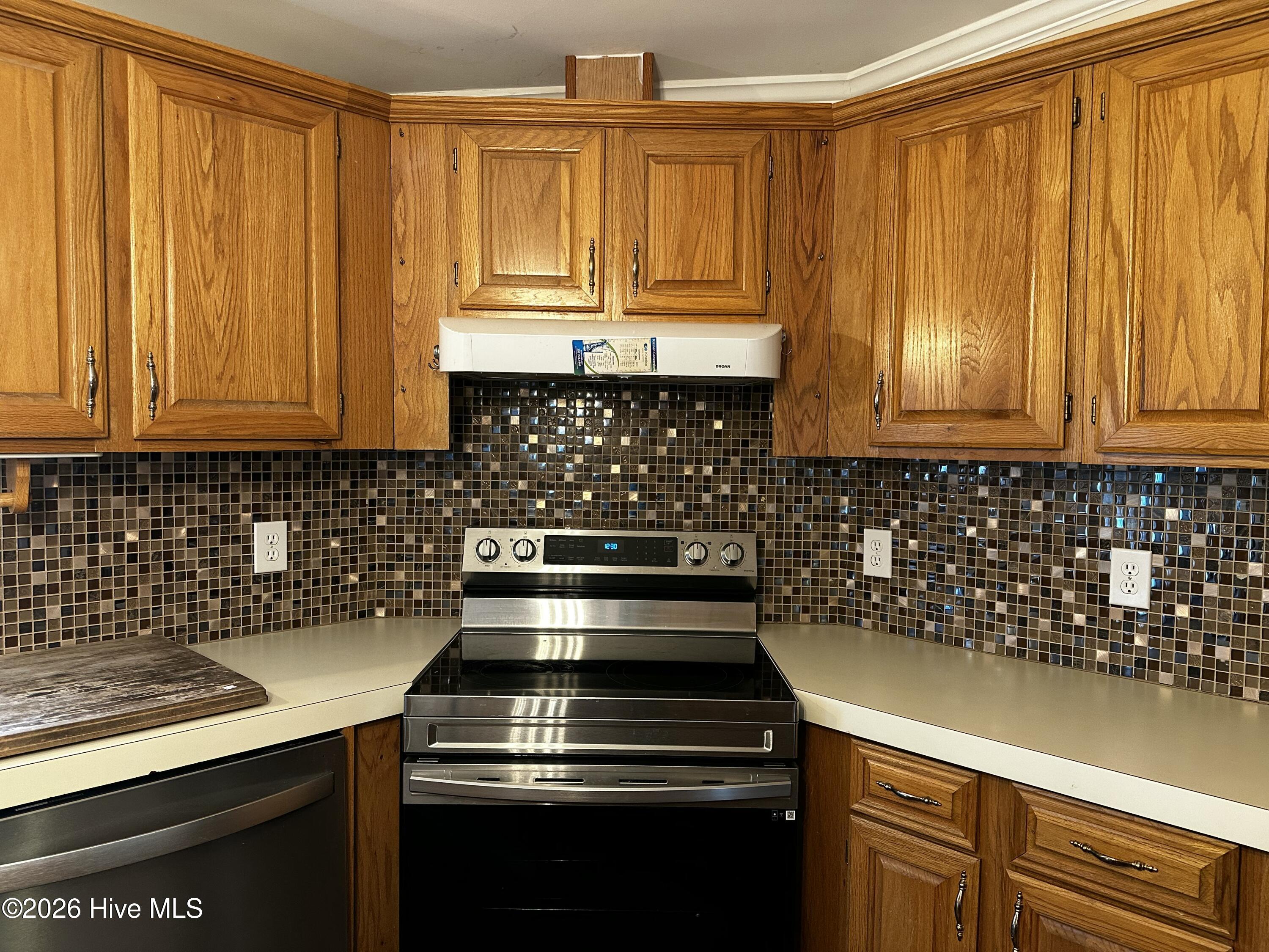 209 Old Ironsides Road Newport, NC 28570 - Photo 18 of 52 Cooktop/Stove. Available gas hook up.