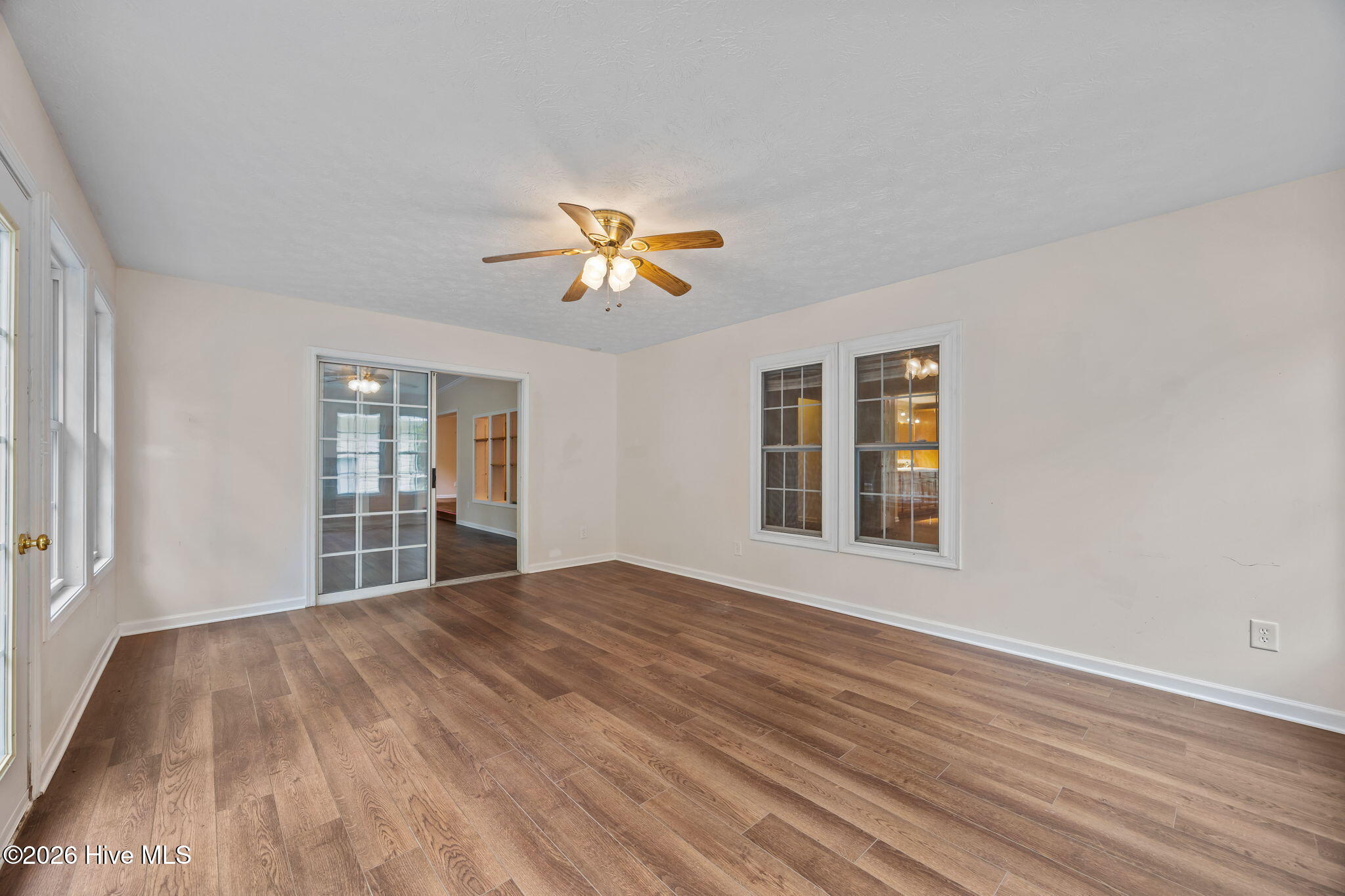 209 Old Ironsides Road Newport, NC 28570 - Photo 23 of 69 Inside