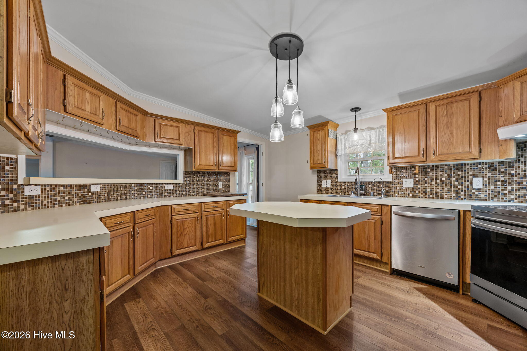 209 Old Ironsides Road Newport, NC 28570 - Photo 24 of 69 Inside