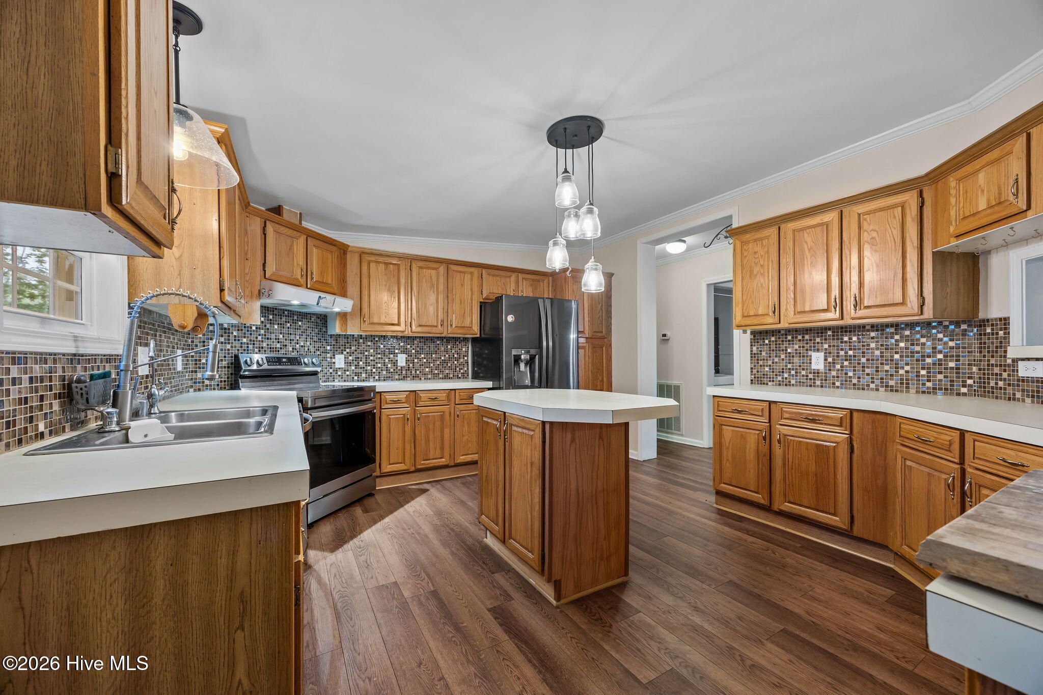 209 Old Ironsides Road Newport, NC 28570 - Photo 25 of 69 Inside