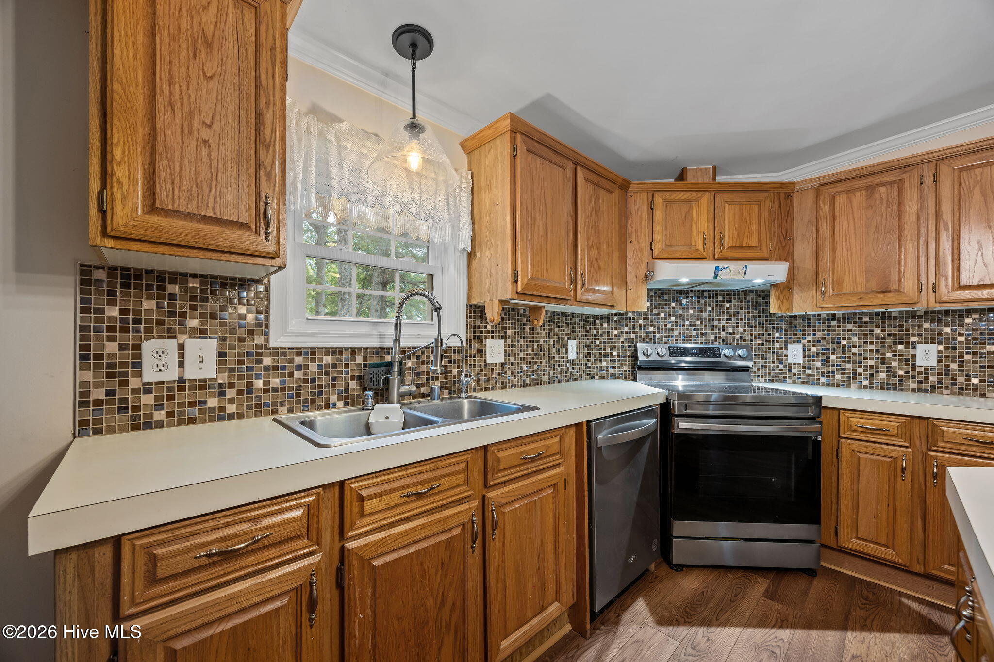 209 Old Ironsides Road Newport, NC 28570 - Photo 26 of 69 Inside