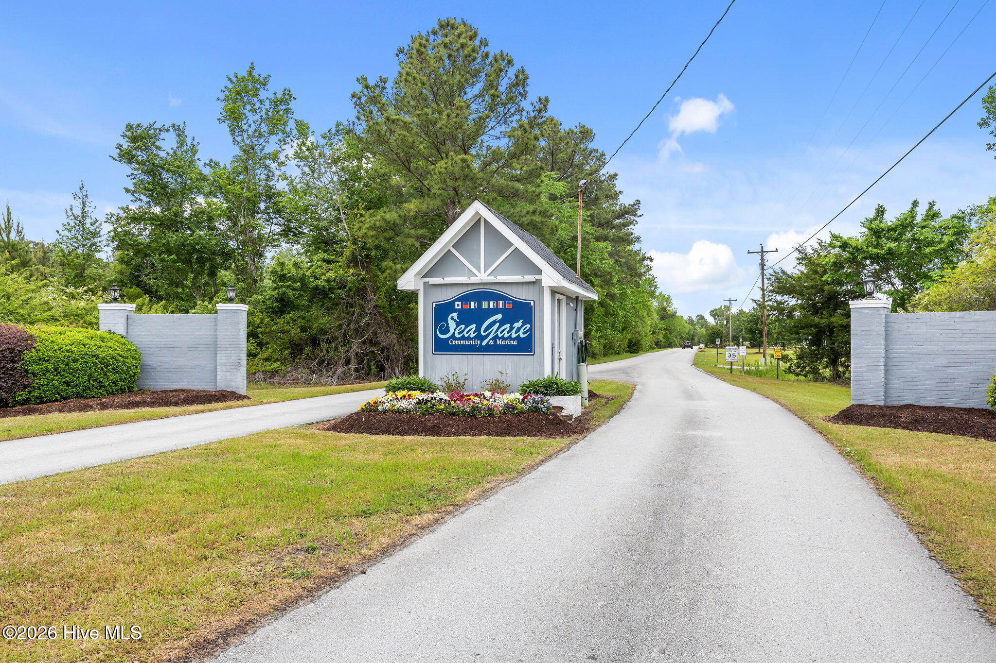 209 Old Ironsides Road Newport, NC 28570 - Photo 49 of 69 Entrance