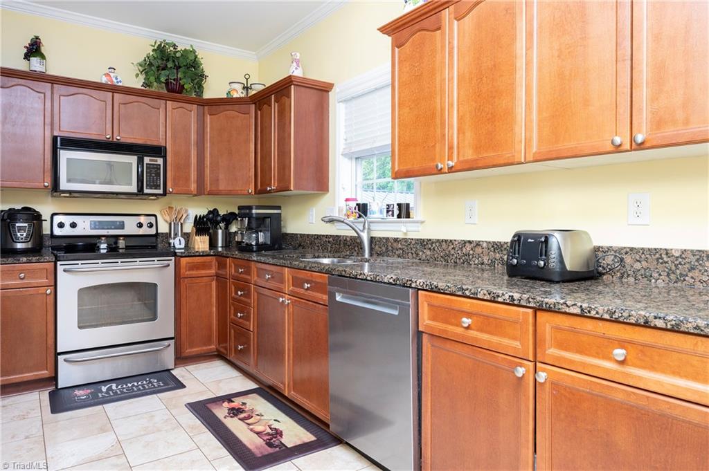185 Redland Road Advance, NC 27006 - Photo 10 of 35 Kitchen w/ Stainless Steel Appliances and Granite