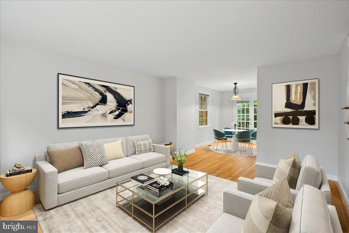 4803 27th Road South Arlington, VA 22206 - Photo 3 of 25 Staged photo