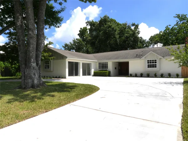 $564,000 | 5722 North Braeswood Boulevard, Houston, TX 77096
