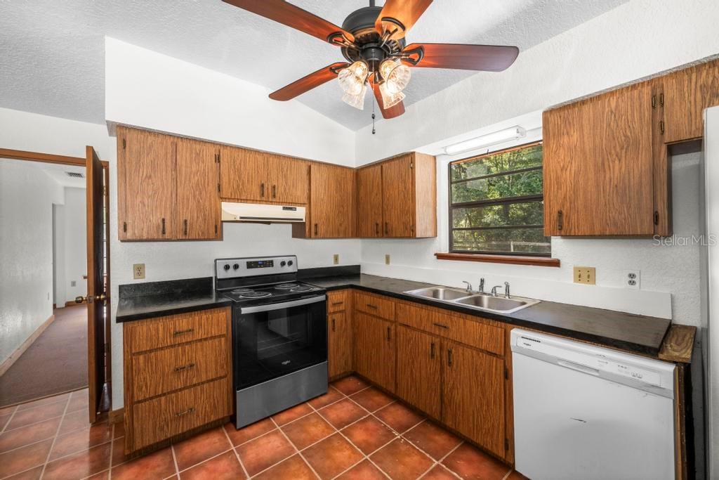 24607 Polar Bear Road Paisley, FL 32767 - Photo 23 of 47