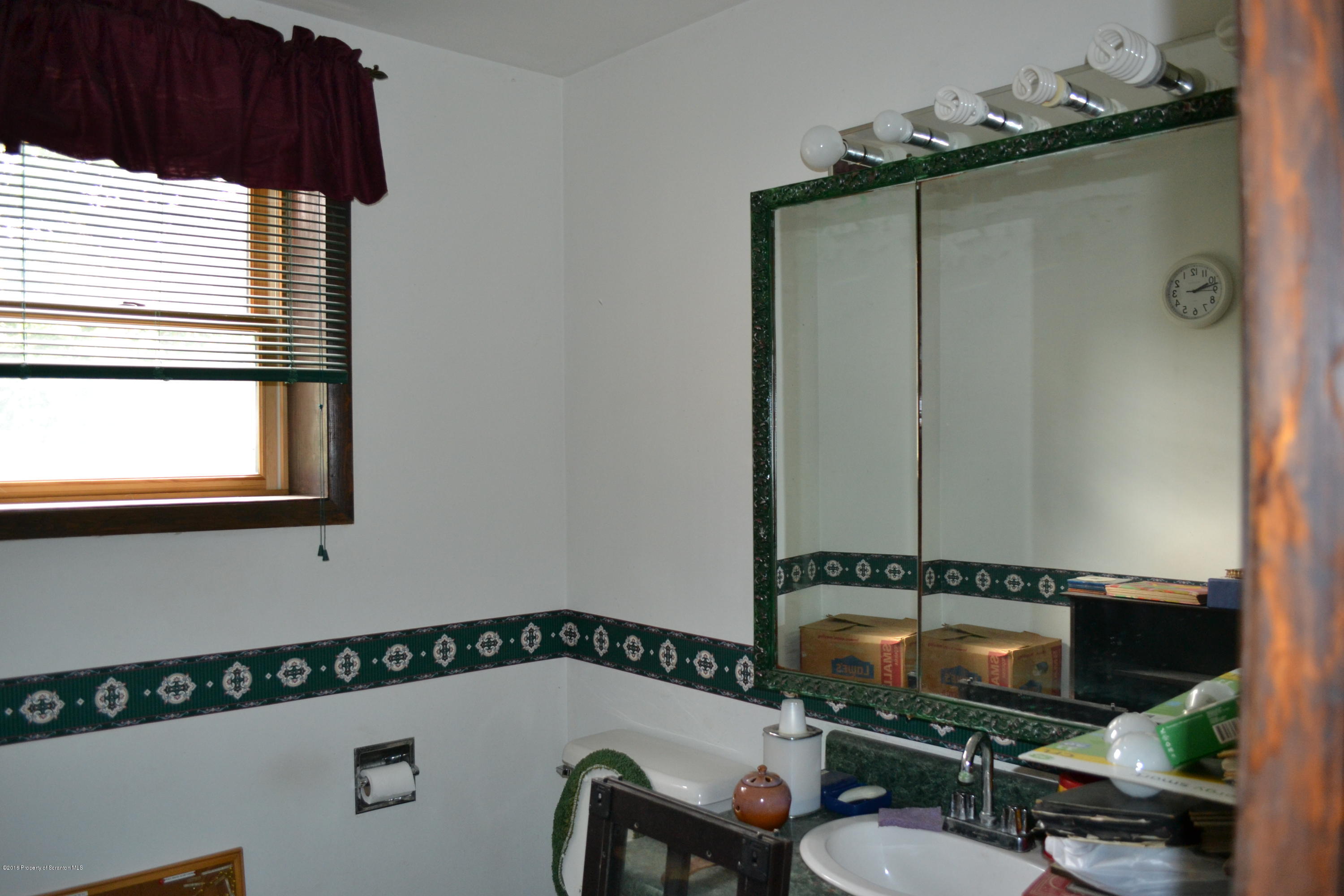 112 Glendale Road Pittston, PA 18640 - Photo 12 of 18 Gallery Image 12