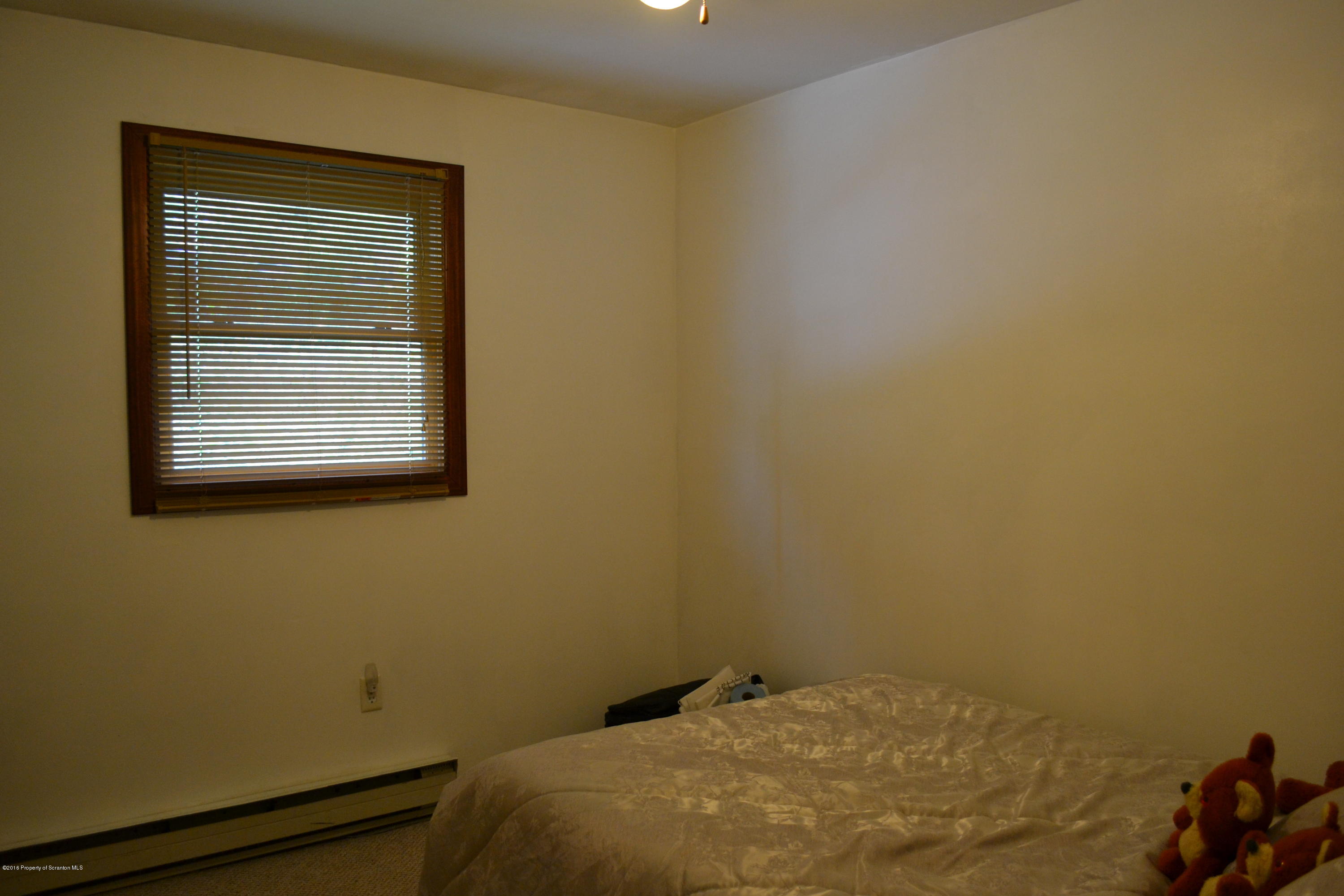112 Glendale Road Pittston, PA 18640 - Photo 9 of 18 Gallery Image 9