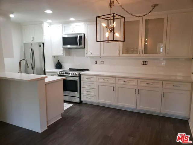 $2,875 | 8163 Redlands Street, Unit 1, Playa del Rey, CA 90293