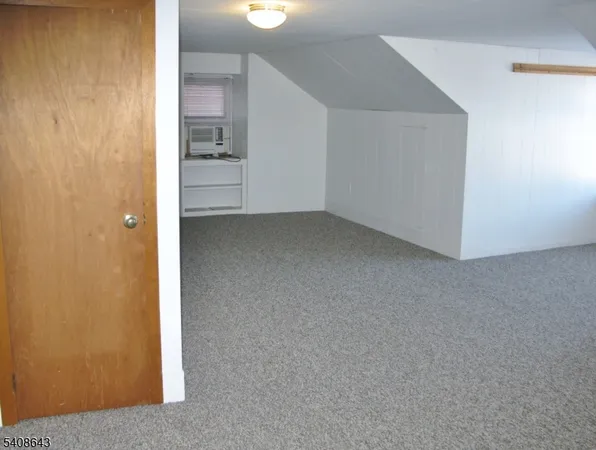 $2,025 | 41 Bridge Street, Frenchtown, NJ 08825