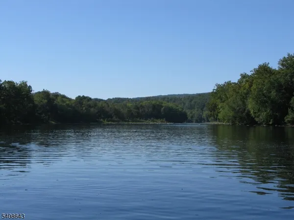 $1,995 | 41 Bridge Street, Frenchtown, NJ 08825