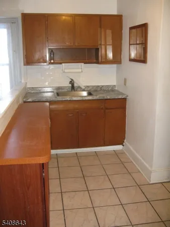 $2,025 | 41 Bridge Street, Frenchtown, NJ 08825