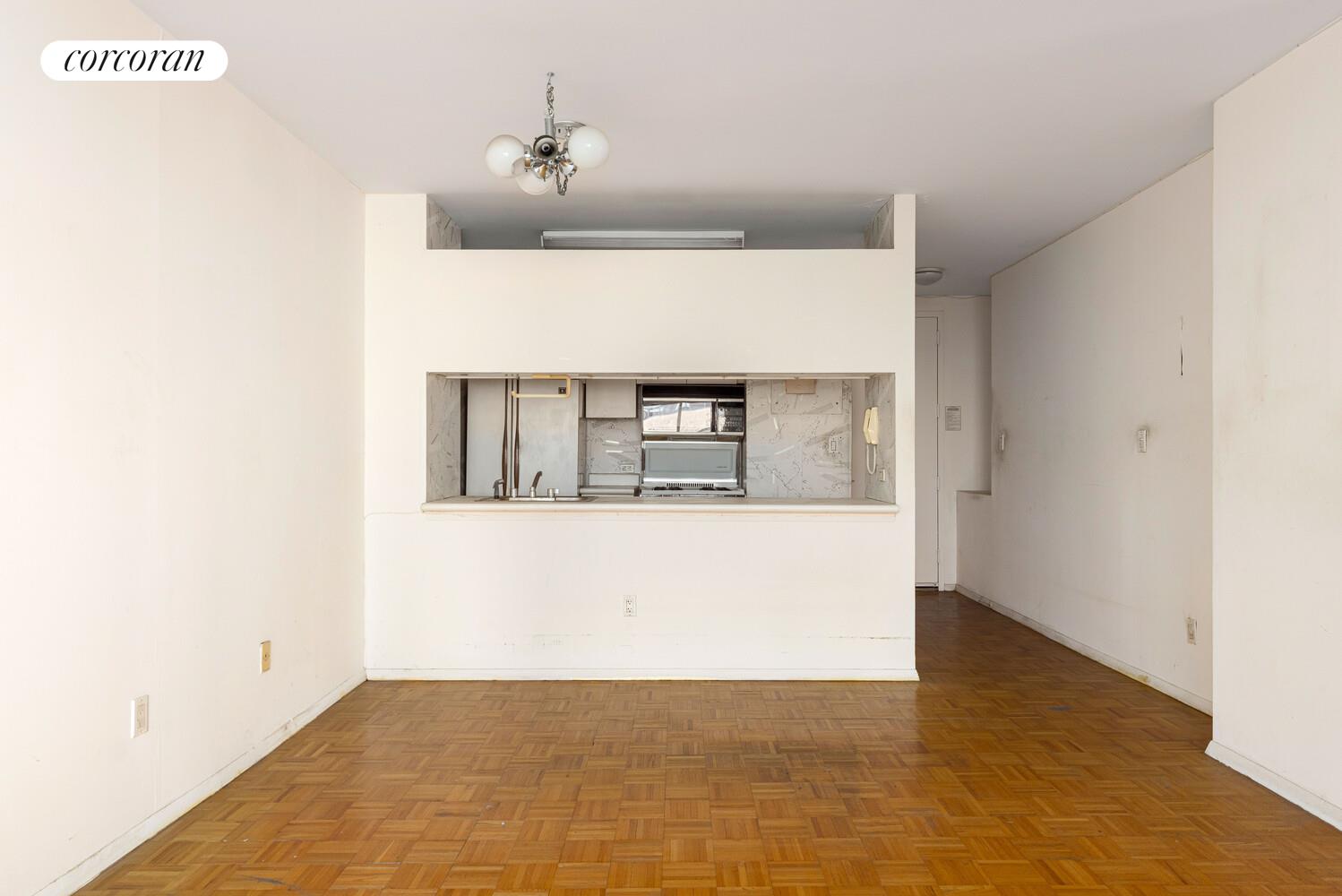 250 South End Avenue, Unit 5D Manhattan, NY 10280 - Photo 3 of 16