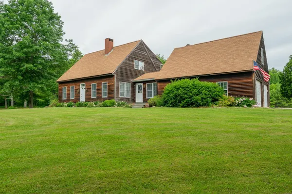 $850,000 | 60 Oak Creek, Buxton, ME 04093