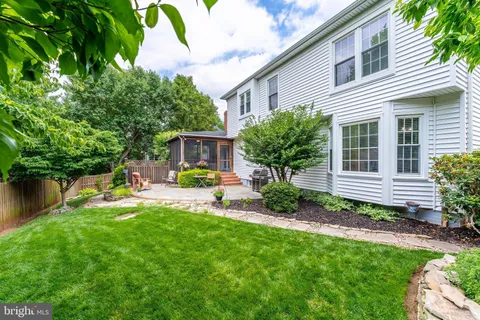 $1,100,000 | 13387 Glen Taylor Lane, Herndon, VA 20171