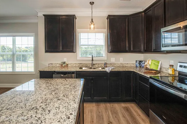 $429,900 | 8111 Zenith Lane, Powell, TN 37849