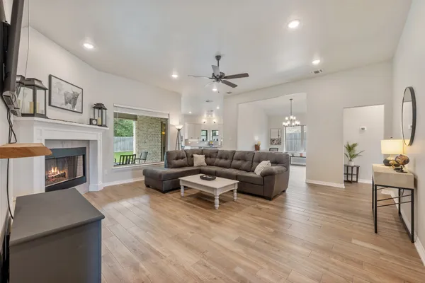 $330,000 | 621 Holstein Drive, Belton, TX 76513