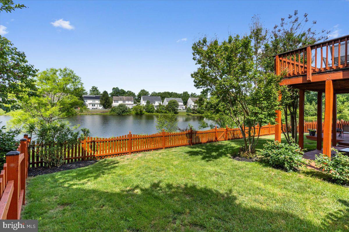 43605 Wembley Lane Chantilly, VA 20152 - Photo 2 of 41 Main-level living backing to pond in South Riding