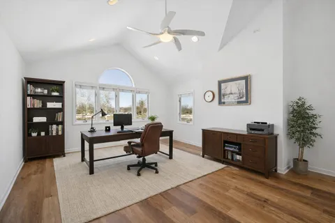 $1,199,000 | 1424 East Jonquil Circle, Arlington Heights, IL 60004