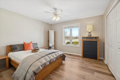 $1,199,000 | 1424 East Jonquil Circle, Arlington Heights, IL 60004