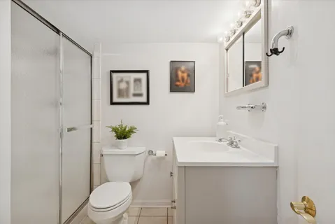 $1,199,000 | 1424 East Jonquil Circle, Arlington Heights, IL 60004