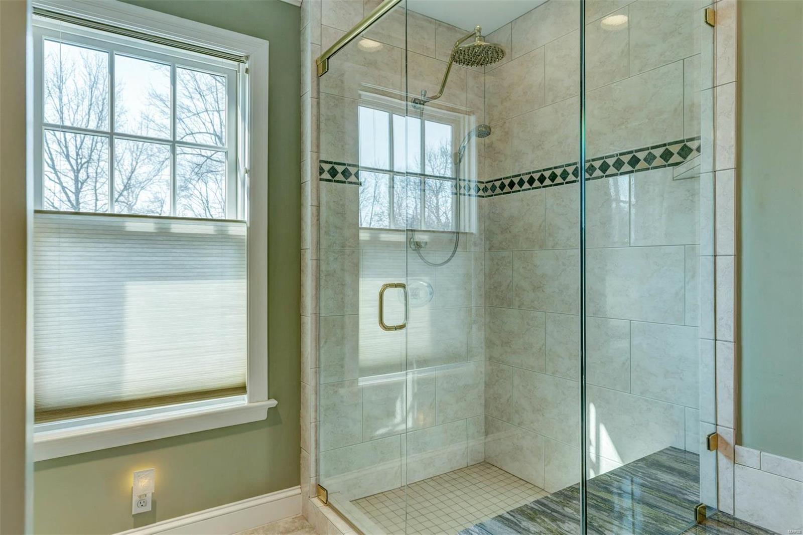 10024 Conway Road Ladue, MO 63124 - Photo 15 of 28