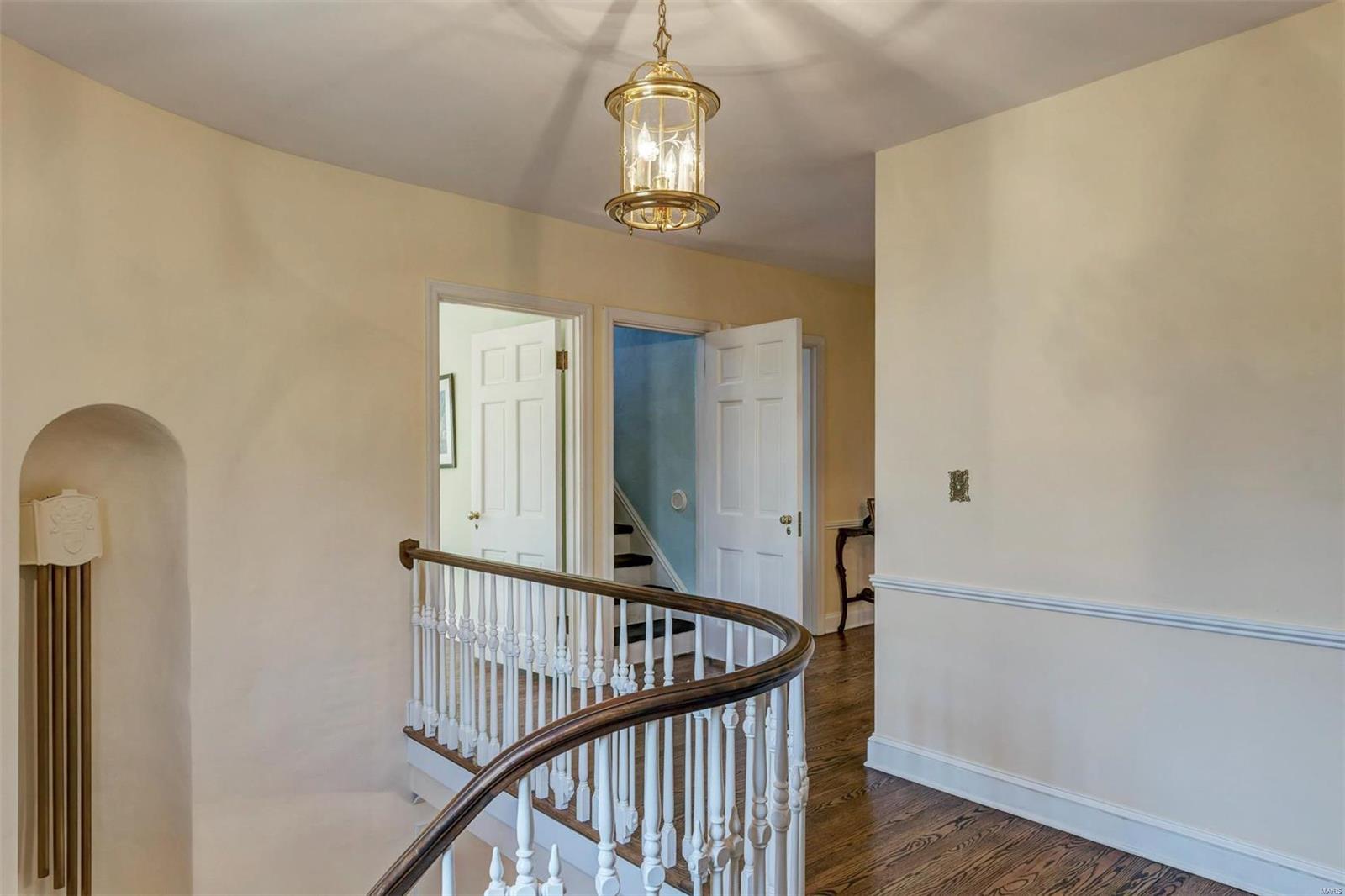 10024 Conway Road Ladue, MO 63124 - Photo 23 of 28