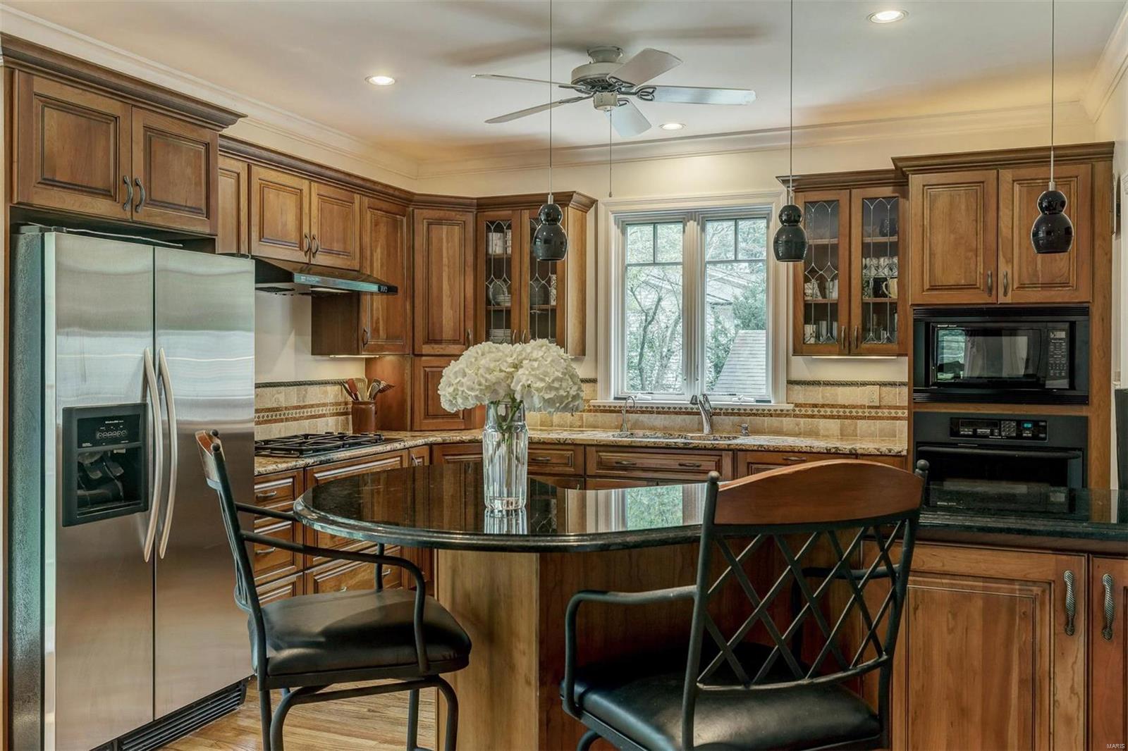 10024 Conway Road Ladue, MO 63124 - Photo 5 of 28