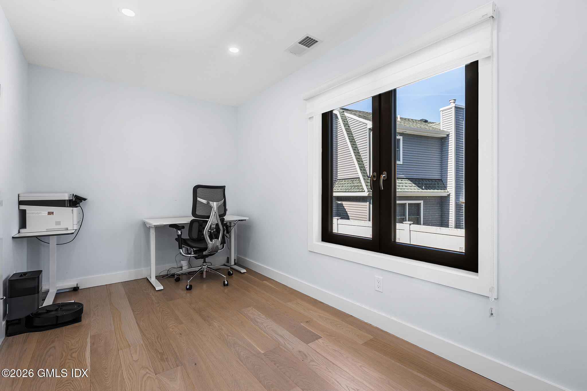 31 Thorn Hill Road Riverside, CT 06878 - Photo 16 of 31 31 Thornhill Rd, Riverside, CT-25