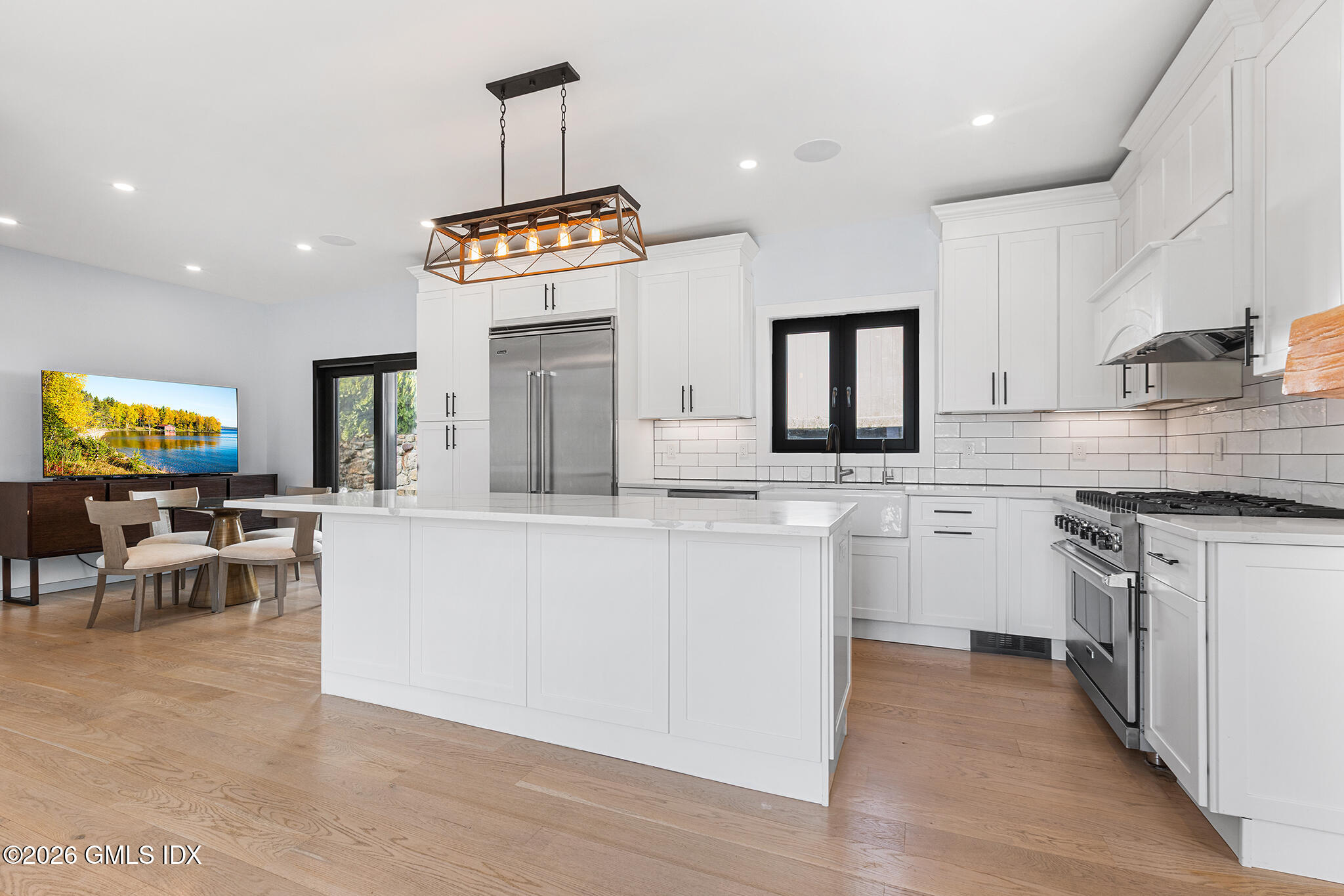 31 Thorn Hill Road Riverside, CT 06878 - Photo 2 of 31 31 Thornhill Rd, Riverside, CT-15