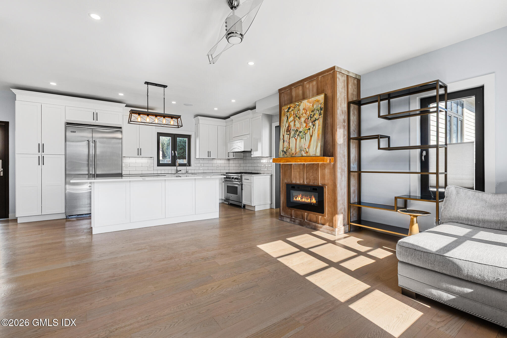 31 Thorn Hill Road Riverside, CT 06878 - Photo 4 of 31 31 Thornhill Rd, Riverside, CT-11