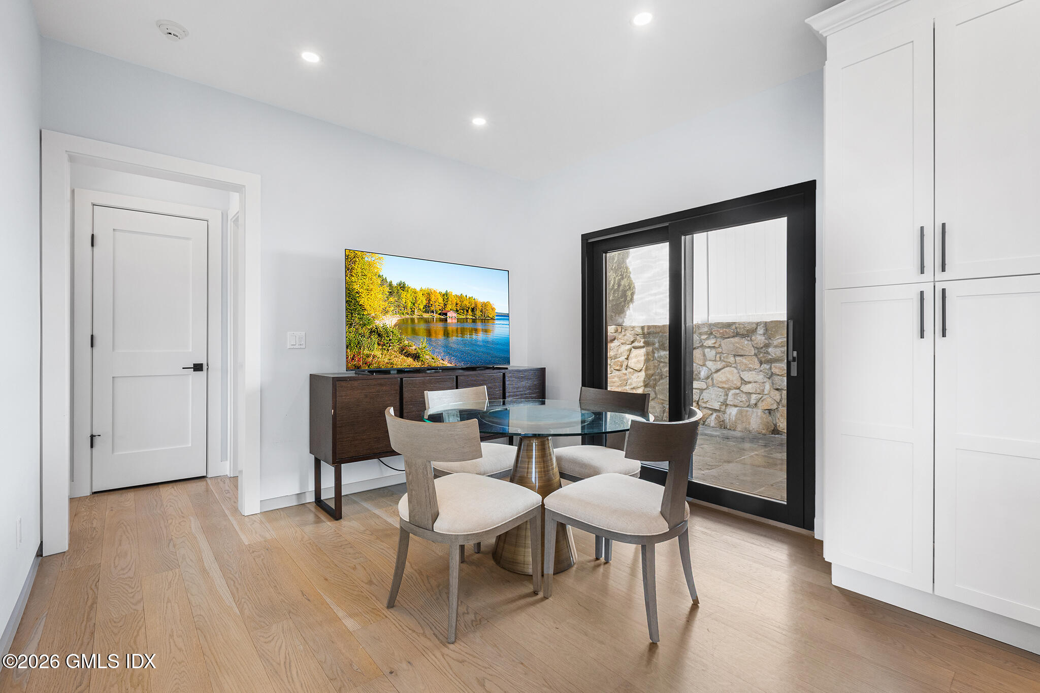 31 Thorn Hill Road Riverside, CT 06878 - Photo 7 of 31 31 Thornhill Rd, Riverside, CT-17