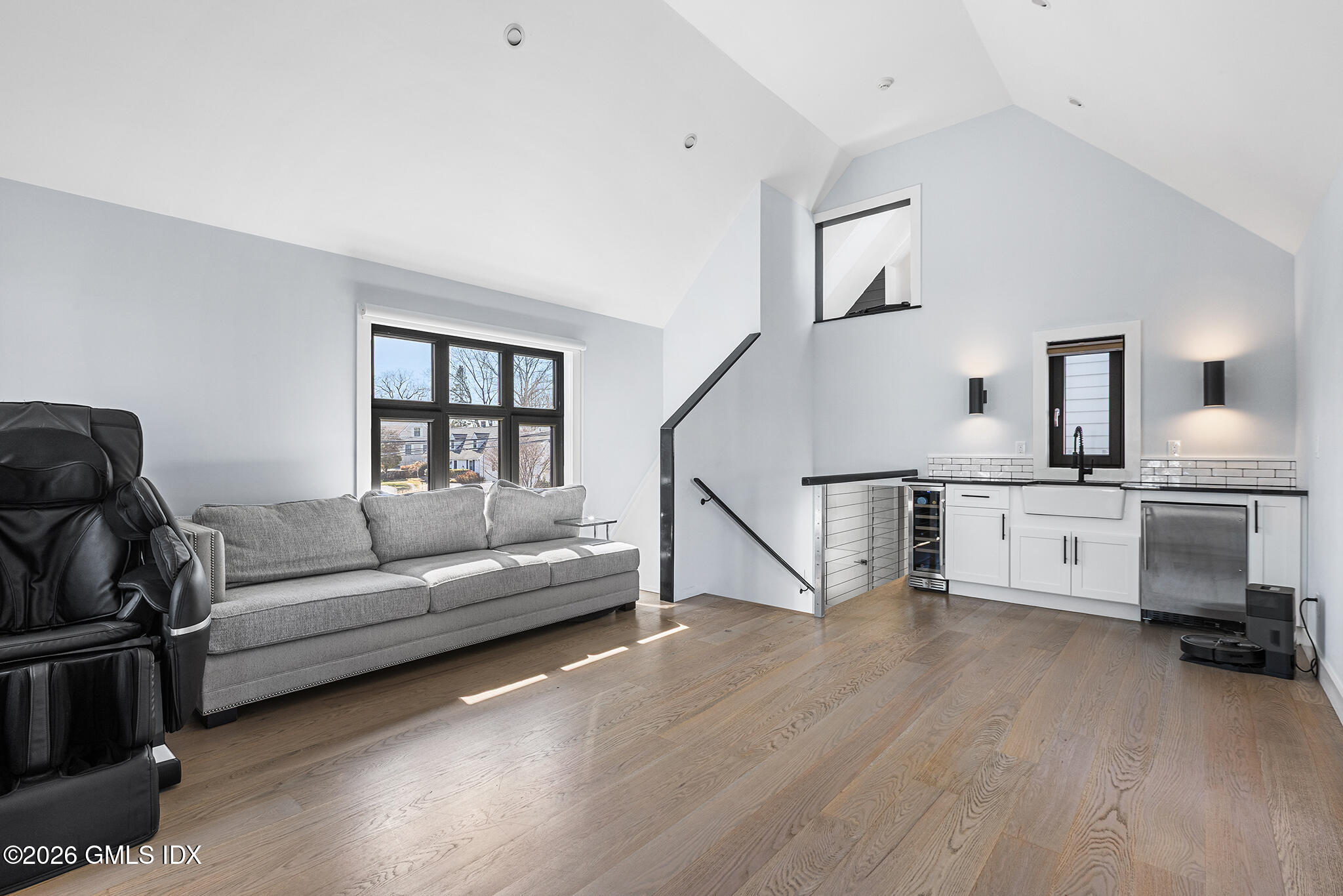 31 Thorn Hill Road Riverside, CT 06878 - Photo 9 of 31 31 Thornhill Rd, Riverside, CT-22