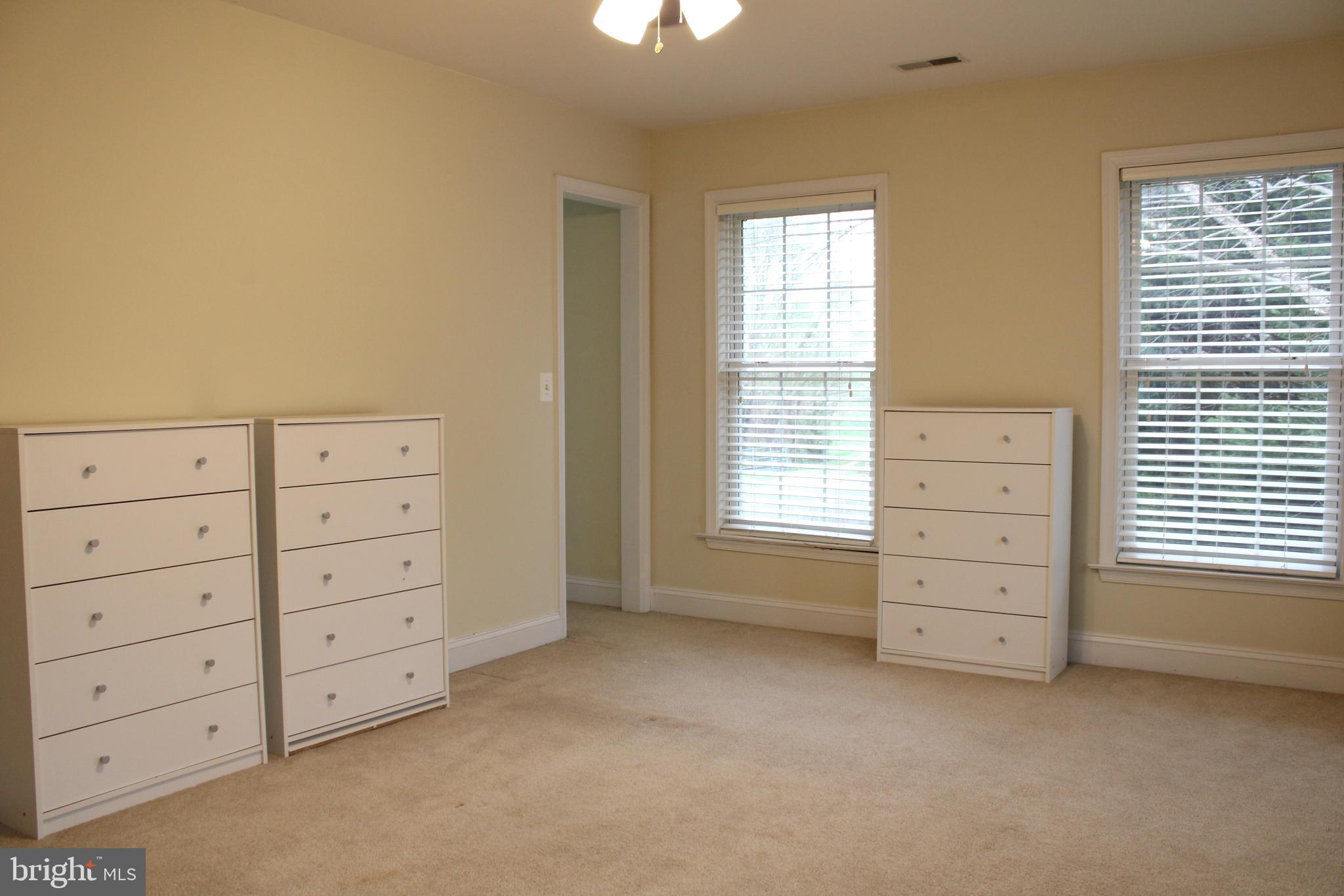 486 Tiger Valley Road Washington, VA 22747 - Photo 11 of 26 Upstairs Primary bedroom