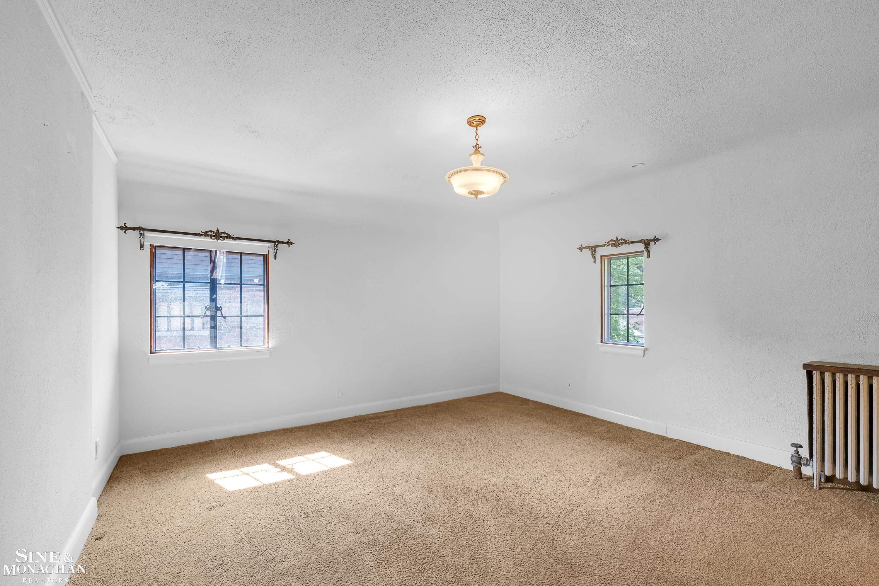 1363 Yorkshire Road Grosse Pointe, MI 48230 - Photo 43 of 67 50154348-ddfe78e7-50c2-4bb3-82da-ca324ca40193.JPG