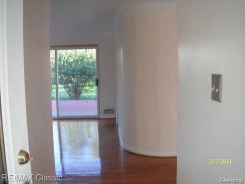 32744 Hearthstone Road Farmington, MI 48334 - Photo 10 of 11 Hearthstone Rd 32744 10-07-11 JD