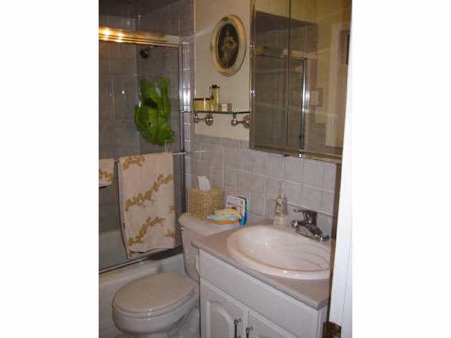 302 North Ardmore Road Columbus, OH 43209 - Photo 7 of 11