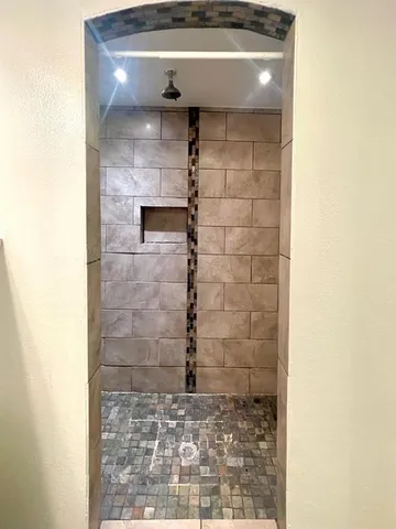 $975 | 307 East Mitchell Street, Unit F, Arlington, TX 76010