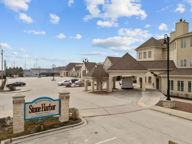 $359,800 | 107 North 1st Avenue, Unit 343/345/347, Sturgeon Bay, WI 54235