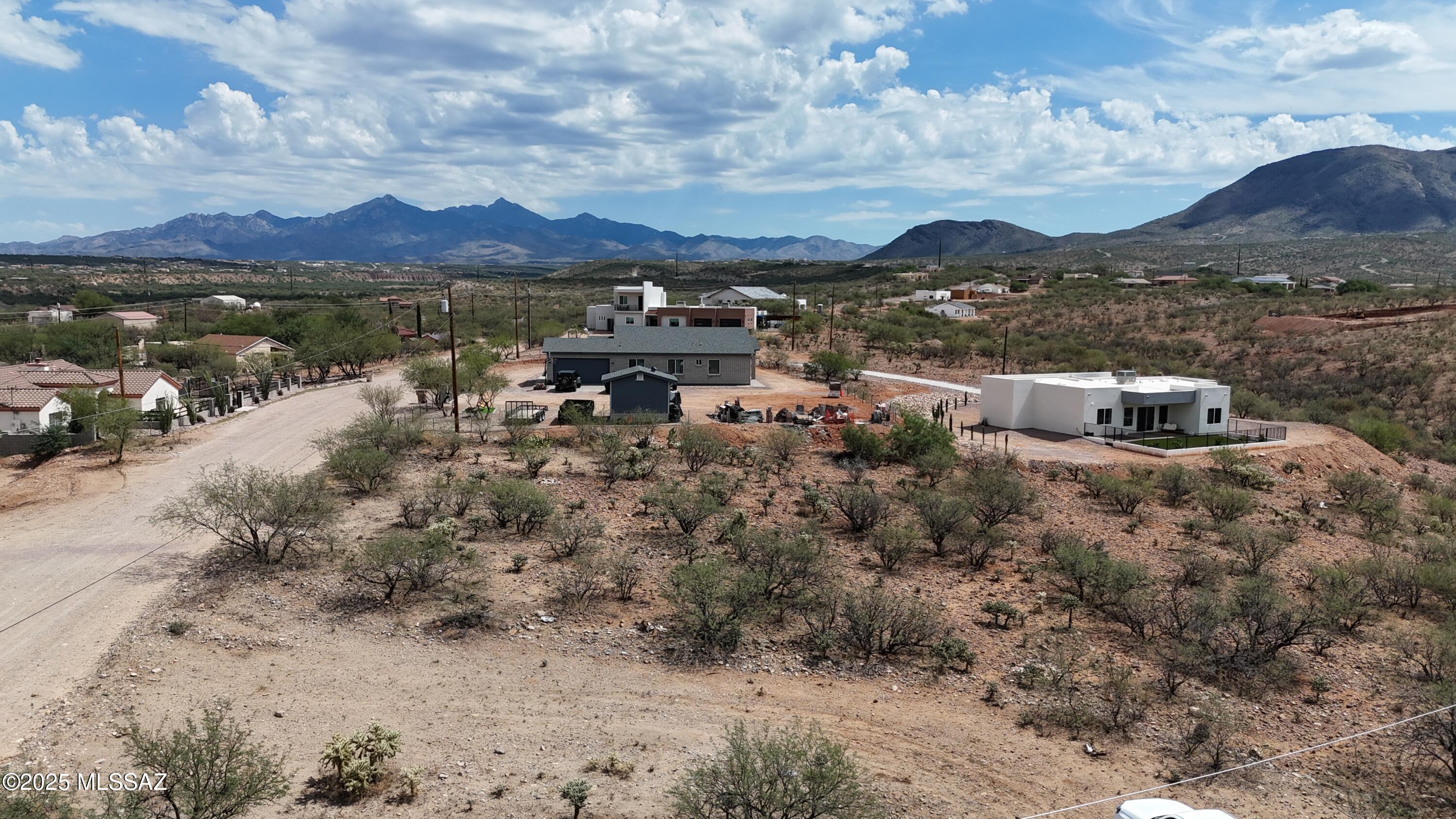 1716 Circulo Bahia, Unit 34 Rio Rico, AZ 85648 - Photo 2 of 10