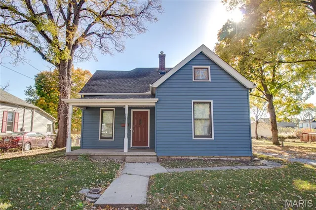 $130,000 | 815 Hawley Avenue, Alton, IL 62002